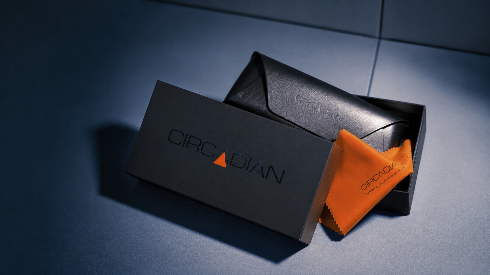 Packaging Circadian con caja, funda y pañuelo